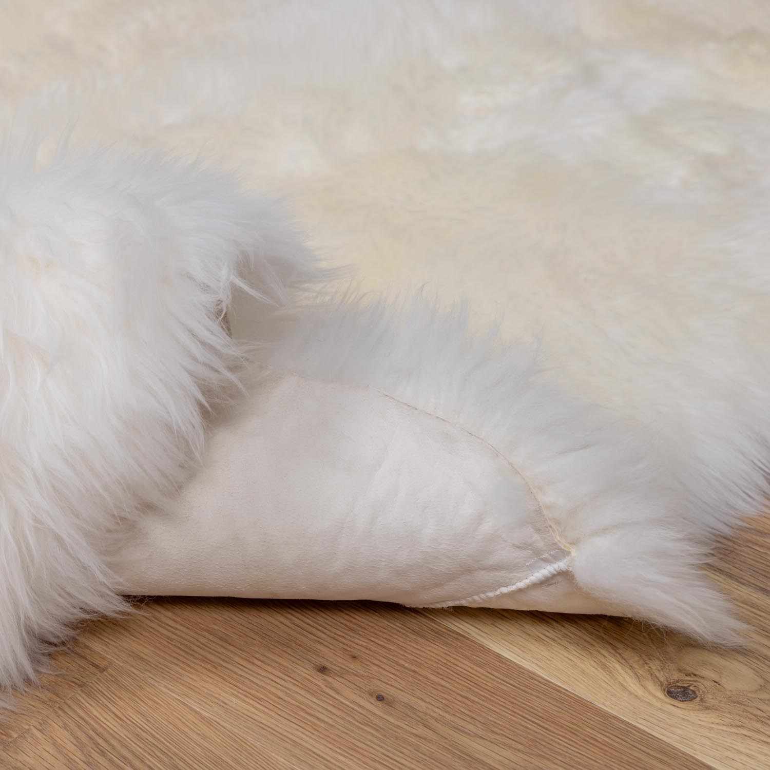 Breda White Soft Sheepskin Rug