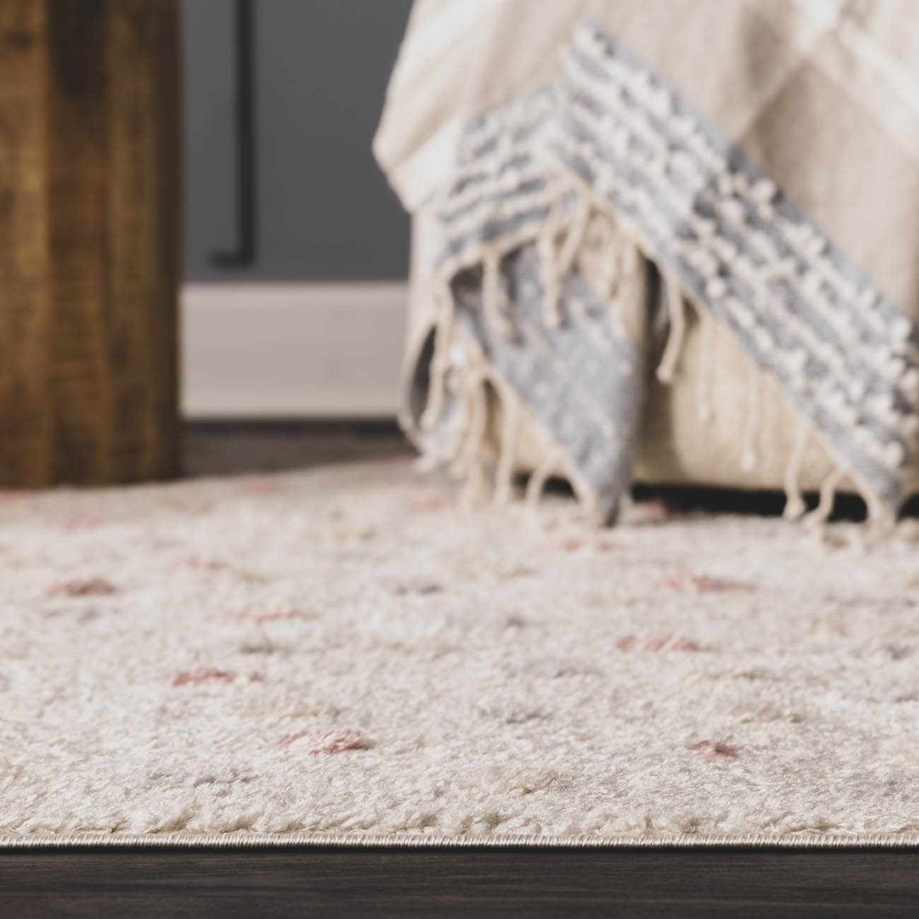 Cansu Pink & Cream Dotted Runner Rug