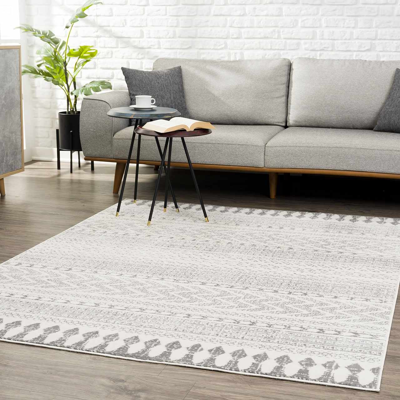 Tigri Aztec Ivory & Gray 2311 Runner Rug
