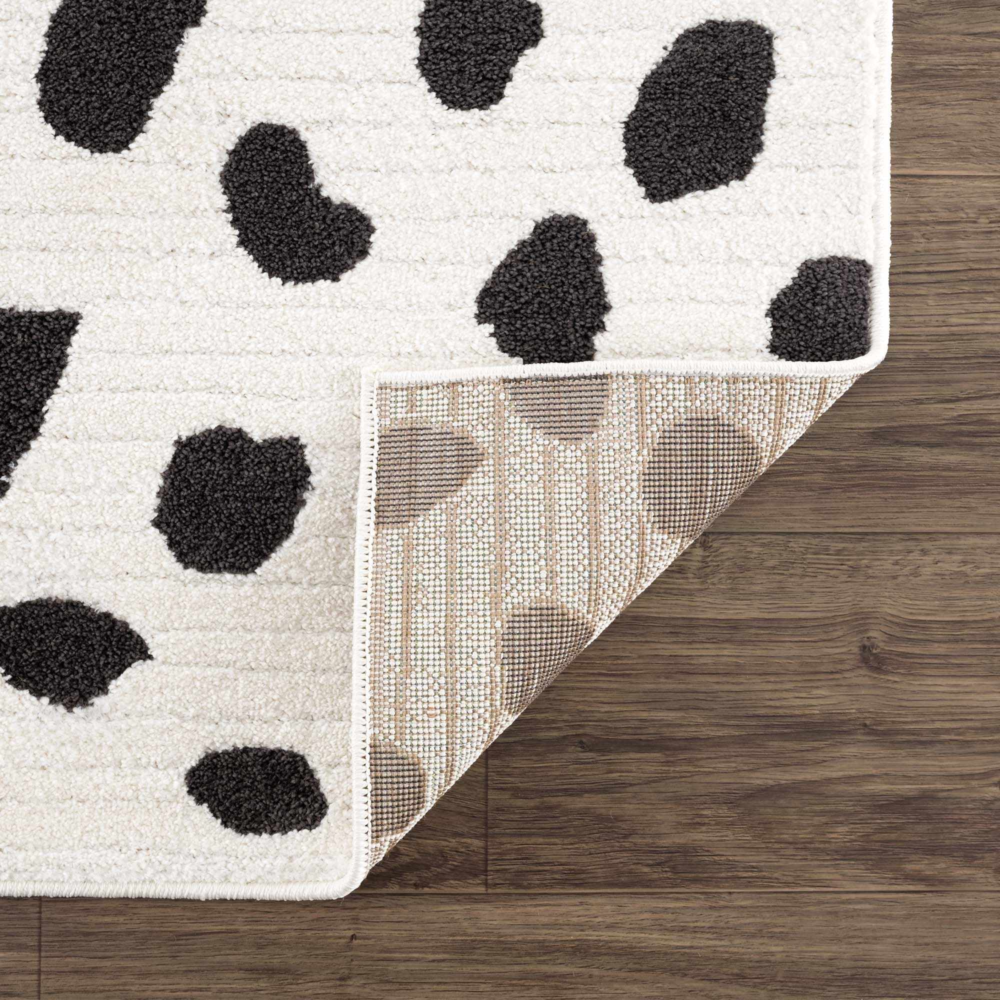 Tariffville Runner Rug