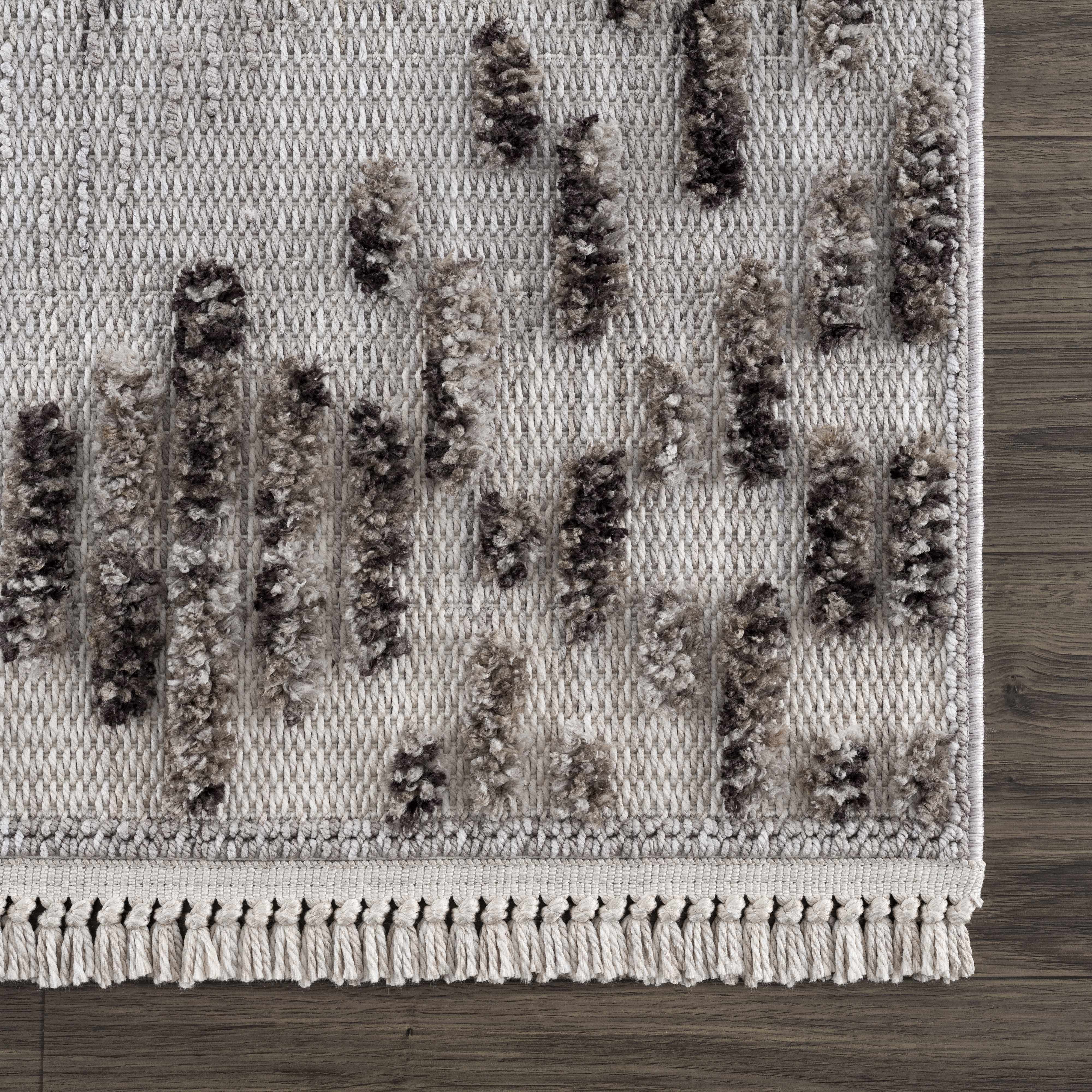 Cabarroguis Runner Rug