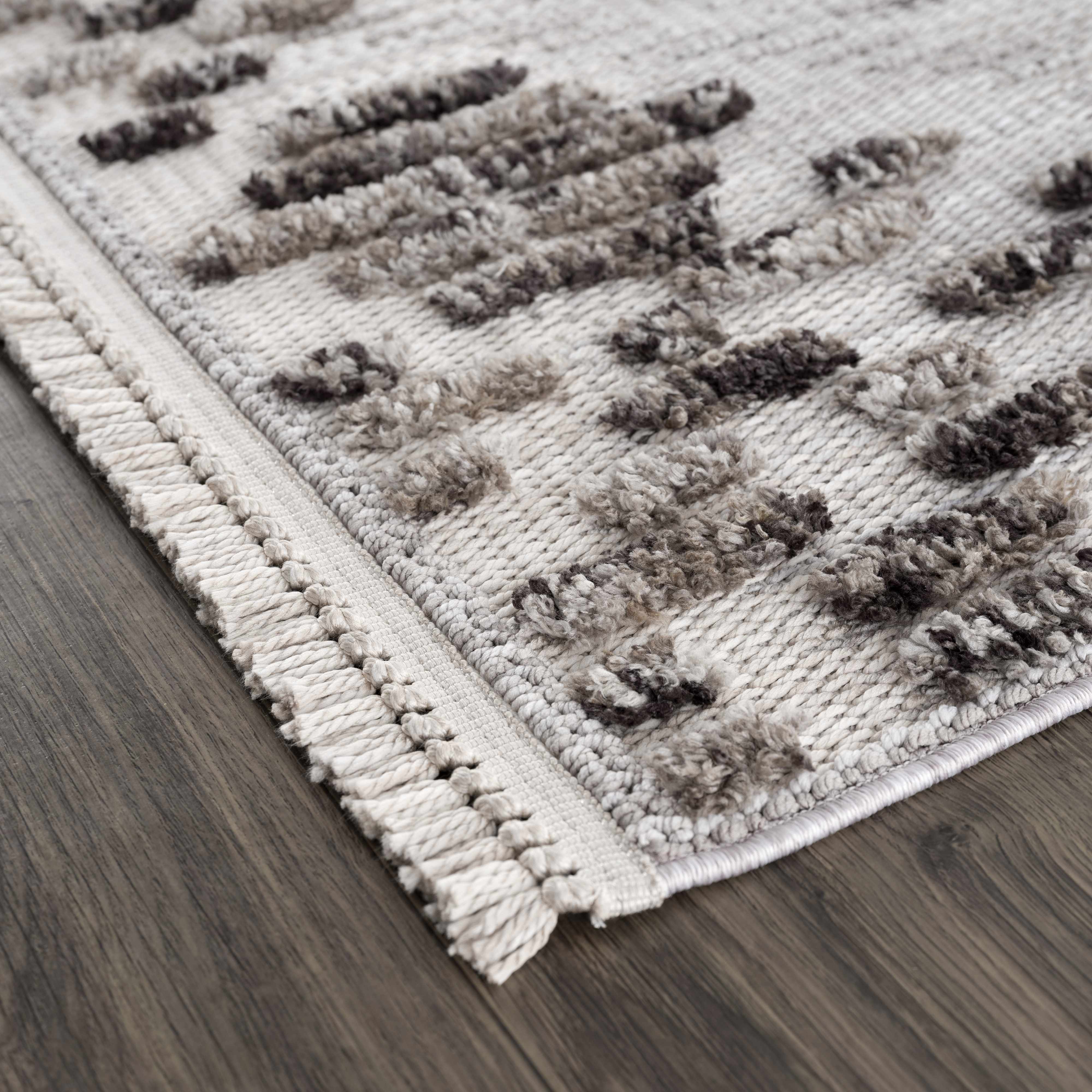 Cabarroguis Runner Rug